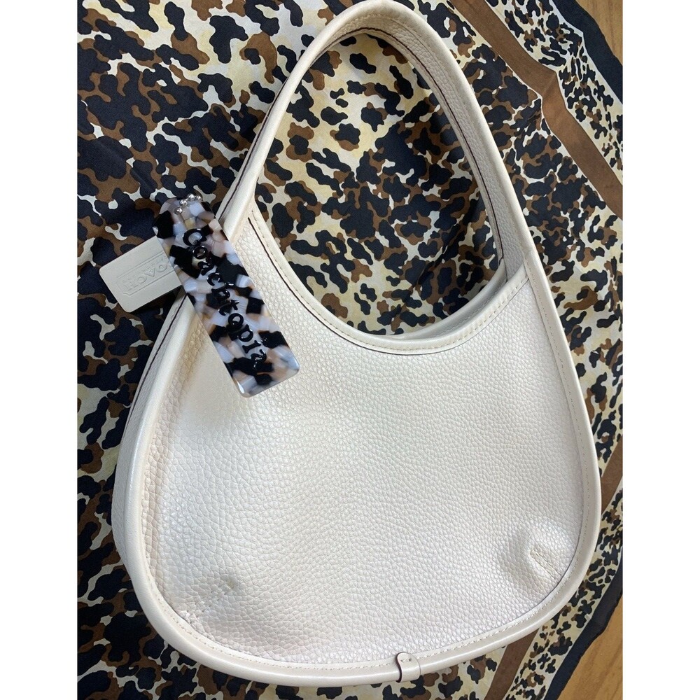 COACH Ergo Bag in Coachtopia Leather Cloud White CK112